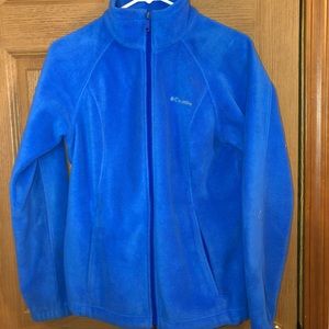 Light Columbia fuzzy coat ! Willing to negotiate